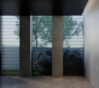 fenster-gitter-rollos-jalousine-sichtschutz