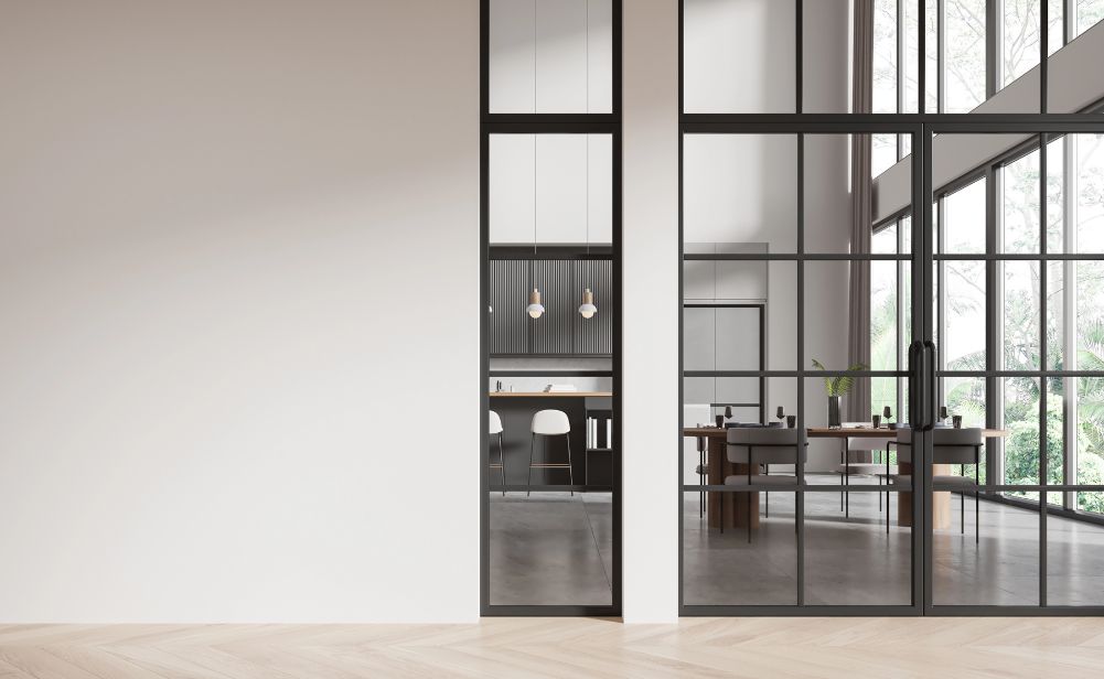 loft-design-moderne-fenster-schwarzer-rahmen